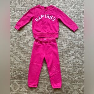 ❌ SOLD ❌ Toddler Girl GAP Sweatsuit